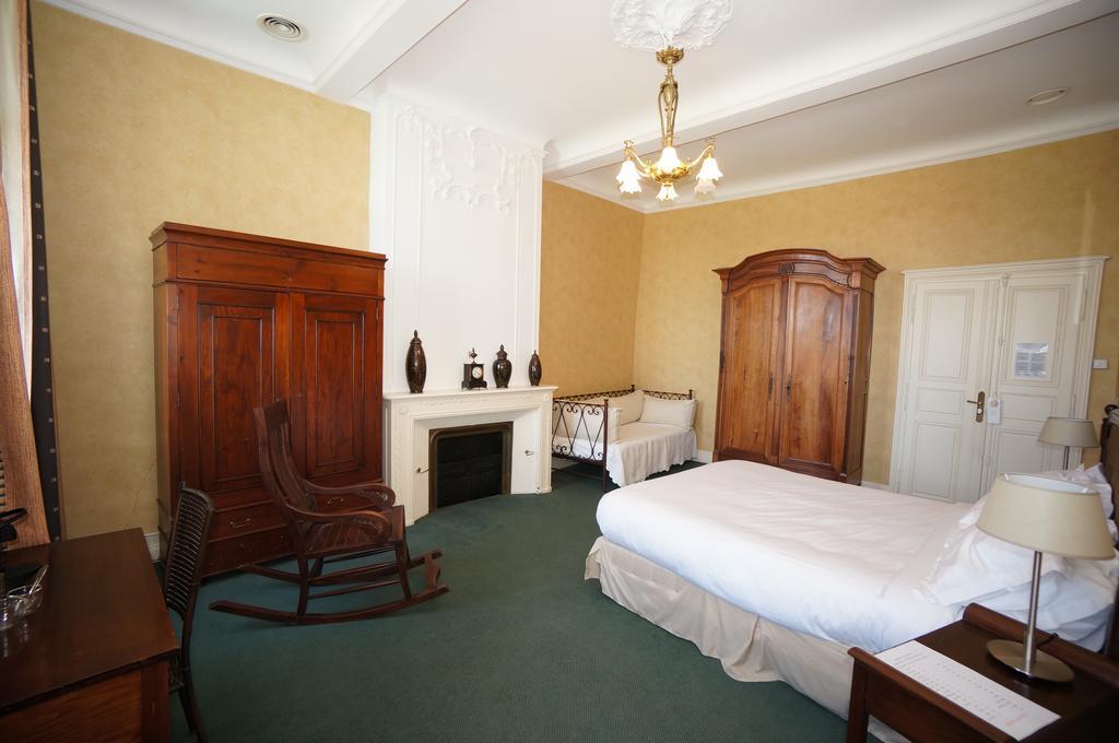 Les Trois Lys Hotel Condom Cameră foto