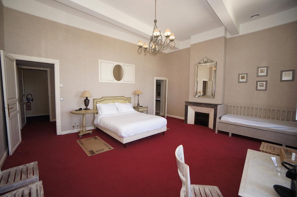 Les Trois Lys Hotel Condom Cameră foto
